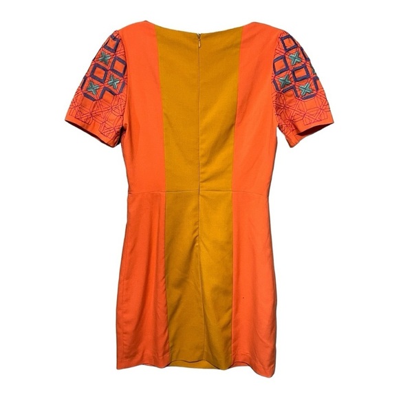 Champagne & Strawberry Embroidered V-Neck Dress Short Sleeve Mod Style Mini S - Picture 2 of 11